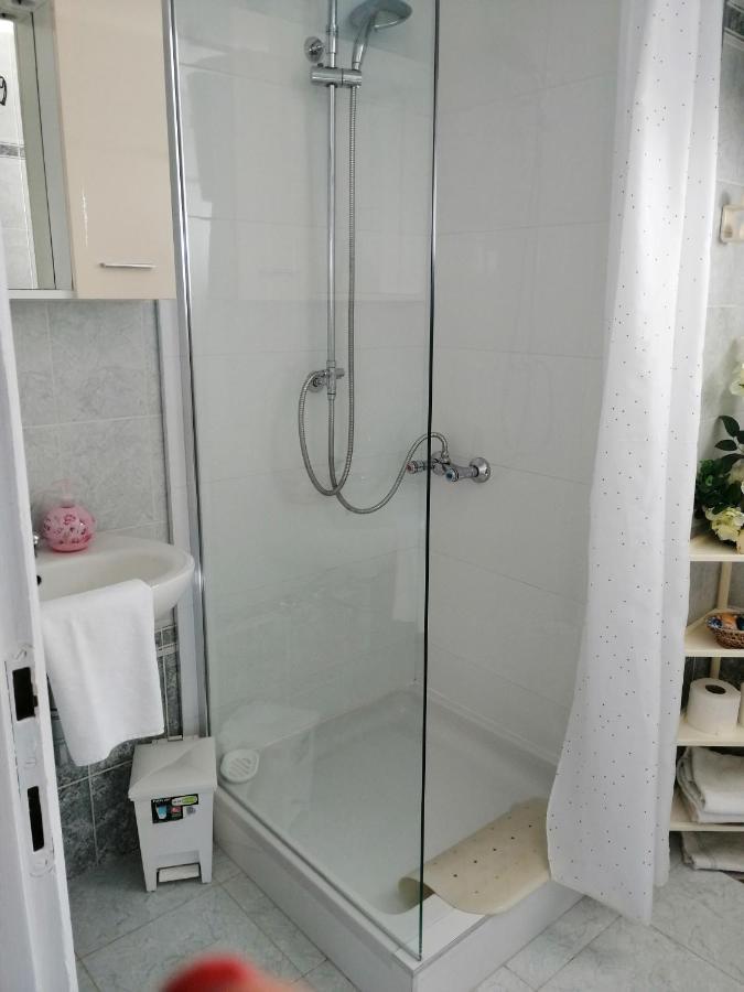 库里斯一室公寓 维斯 外观 照片